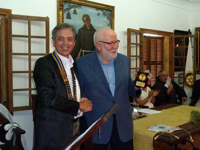 E Emilio a Manolo